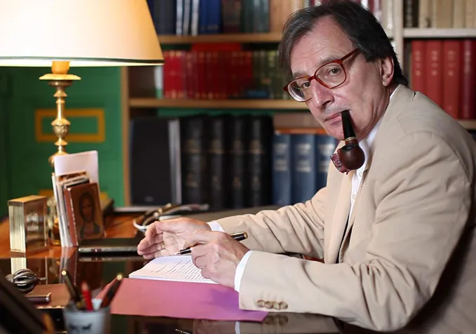 © Singing Praise to Sun and Weapons @ Vito Amodio