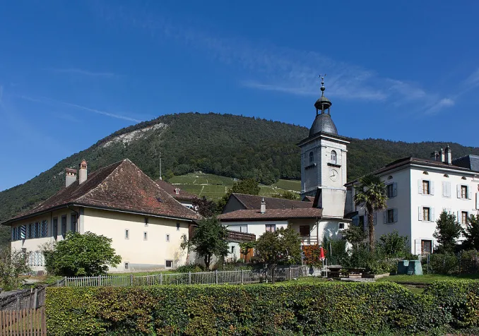 Temple d'Ollon (©Roland Zumbuehl, CC BY-SA 4.0 Wikimedia Commons)